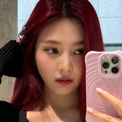 dailyofde's profile picture. 