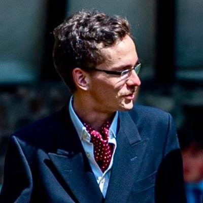 Old Wykehamist at St Andrews. Part-time art dealer. Chairman of the St Andrews Conservative & Unionist Association. Occasional thoughts on defence/politics.
