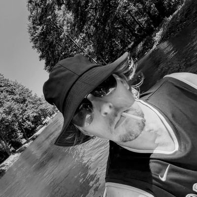 Sportsfreund15's profile picture. #fckafd, #nonazis, Wechselmodell-Papa, progressiv, Blödsinn und das Leben bloß nicht zu ernst nehmen, und dann wieder doch... Bei den wichtigen Dingen, Käpt'n