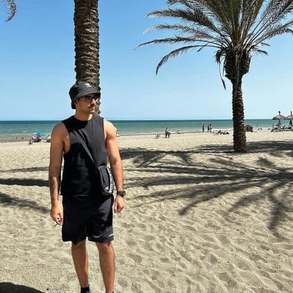 ImanPatel2's profile picture. sometimes maybe good sometimes maybe shit
AVFC