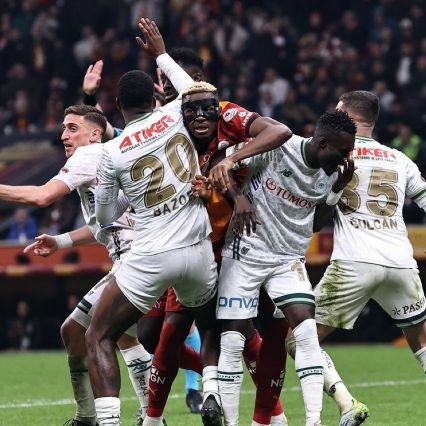 fenerdontcry's profile picture. Galatasaray bizim güneşimiz..