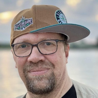 German Leftist, interested in history, human rights, languages, Scandinavia (Faroe Islands), Arab World (Morocco) and photography.
