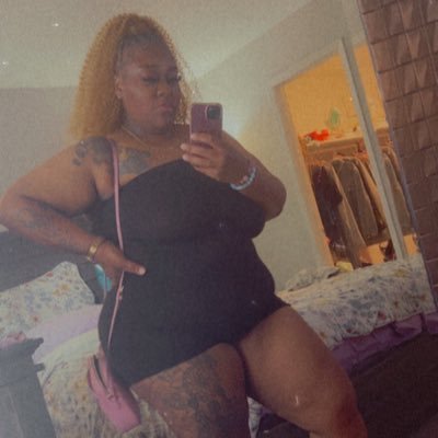 1 sexy as Capricorn 🧚🏾♀️🤌🏾 AMOS @BigFine_Ass 5’4 Fine as hell 🫶🏾 You can’t miss me ✨✨ #BigFineShit💋💋!