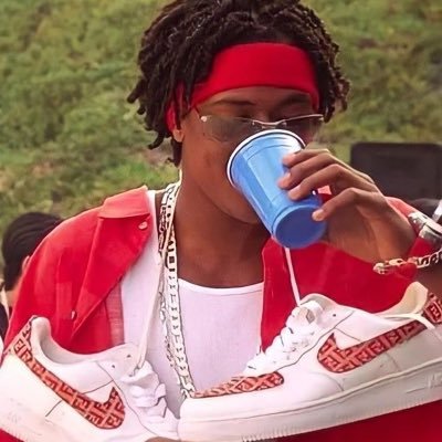 LucaznMachado's profile picture. 𝔥𝔢𝔩𝔩 𝔰𝔲𝔯𝔳𝔦𝔳𝔬