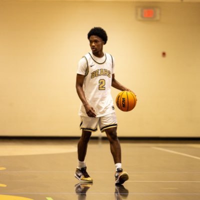 Class of 2028 || Point Guard || 6’0 160lbs || Mountain View High School || 3.7 gpa || instagram: @lwitdashiftsss