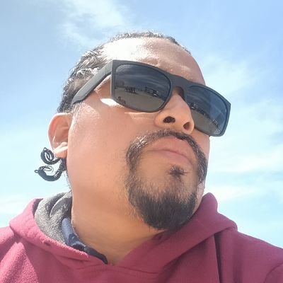 ericmateos's profile picture. #Capricornio | #Chiapaneco en #Tijuana | #deephouse | Bossa | wine | whisky | beach | AbsolutVodka | #Cut 😅 Sendnudes
https://t.co/yUF8jlqAvA