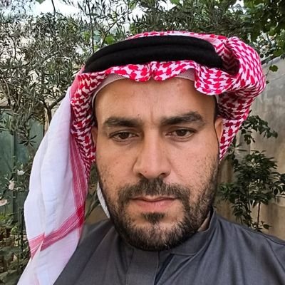 شاعر العرب و القبائل العربية . من قبيلة الحناجرة
مقيم في الشمال السوري