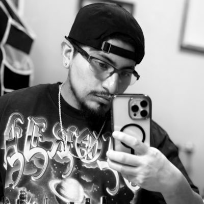 Paradoxkilla23's profile picture. poetry writer