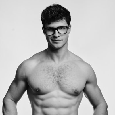 muscle bf • reallife adonis • he/him click below to chat with me and see me fuck for free👇🏼
