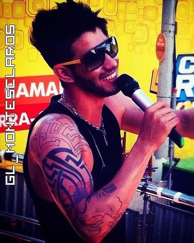 Dona: @DDlessam / Seguida pelo @Gusttavo_lima dia 31/01/2012