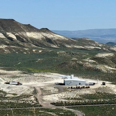 pure_mountainDE's profile picture. Premium, food-grade Diatomaceous Earth from Oregon’s exclusive White Lake deposit. 2x absorbency, 100% natural pest control, Excels for ag, pets, and industry.