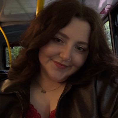 feelslikelaur's profile picture. 