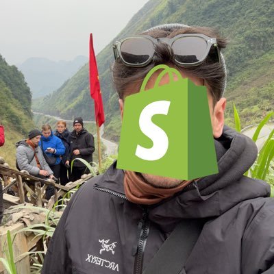 zachecommerce's profile picture. Branded Dropshipper bringing you daily store updates.