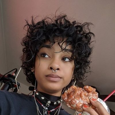 laricollinsx's profile image