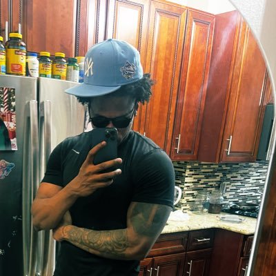 iswagyou1's profile picture. 