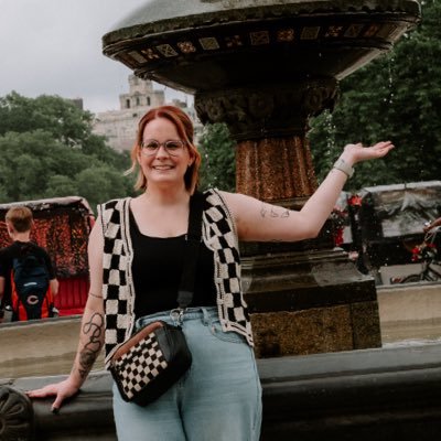 that @atlutd (+ @manutd) fan living in nashville. wife, dog mom, & medical lab scientist. I talk about soccer and politics the most. views are my own. she/her.