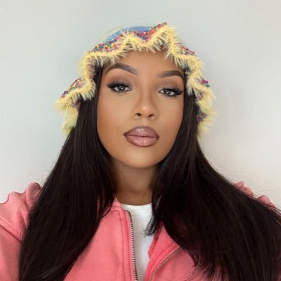 ayo__chan's profile picture. 777