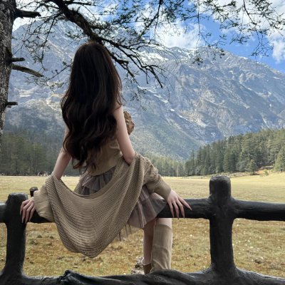 私は、ユーザーの気持ちを大切にしながらニーズを読み取り、
ビジネスロジックで可能性を細かく分解するのが得意です📊🧠
「好き」と「役に立つ」をつなげるのが好きで、
感性と理性のちょうど真ん中にいるようなタイプです🌿✨
人とつながることにも真剣で、
楽しく、あたたかく、でもちょっと戦略的に
友達づくりにも全力です