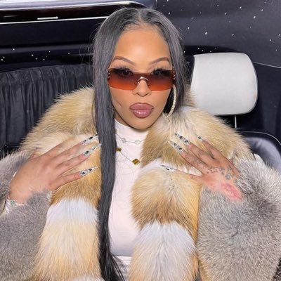 WeBowToOlivia's profile picture. Olivia Gonçalves, Child of God, Ro-Wrestling Legend. The God Anointed Eater 🍽️., RWA 2021 Woman of the Year, retired.