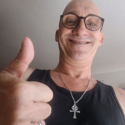 🤠 Aussie Vet, 🫡 Dad Husband 👨👩👧👧. A proud Catholic and member of Knights Templar International 🙏 a Big Nosed Aussie, I👃ok. 🗡 Deus Vult 🛡