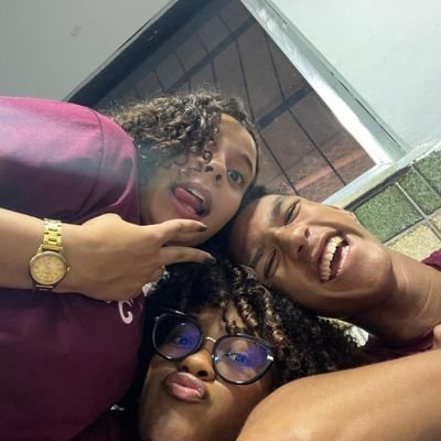 Todo mundo é um gênio. Mas, se você julgar um peixe por sua capacidade de subir em uma árvore, ela vai passar toda a sua vida acreditando que ele é estúpido★彡