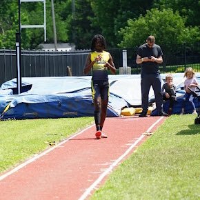 lmoore27_'s profile picture. c/o 27 tripple jumper