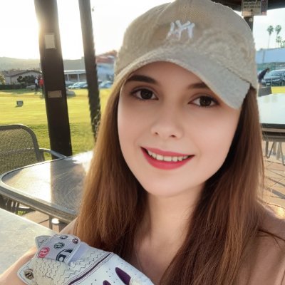 An avid golfer with a passion for the sport, I spend my weekends on the fairways honing my skills and enjoying the challenge of each course. ⛳⛳
