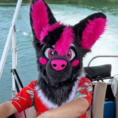 25 🇺🇸🏳️🌈 Demon Fox Pirate, CEO Furry Wrestling Entertainment | suggestive minors DNI 🔞 Join my discord ⬇️