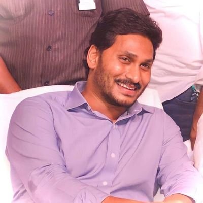 మేము జెండా కూలీలం, కాదు జీతం ఇస్తే జెండా మోసే బానిసలం కాదు!!
జగన్ అన్న సైనికులం 😎🔥