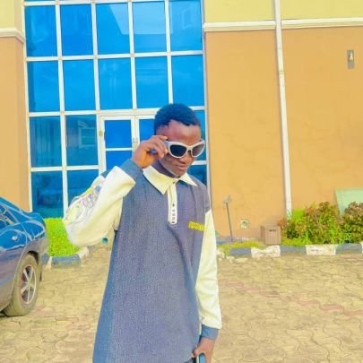 I'm a every nice person and loyal.
Gifted 🎁💝
Talented being 💜💫
Effortlessly funny 👿👺👻
