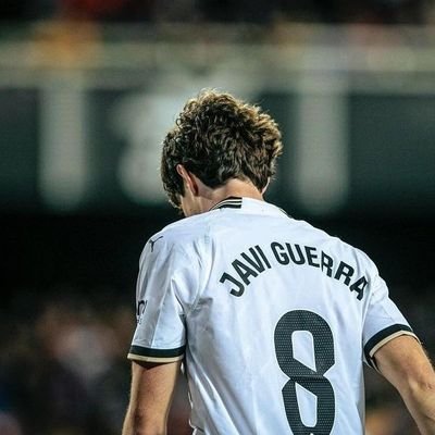 EstebanVcf's profile picture. 🥶🦇
Good things come to those who wait!
Estudiante de Periodismo en @uchceu