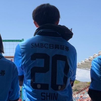 1996生まれ 横浜住みのフロサポ 川崎F🐬⚽️ マンチェスターC #思ったことをそのまま発信 無言フォロー大歓迎!#フロサポさんと繋がりたい #フロサポ8年目