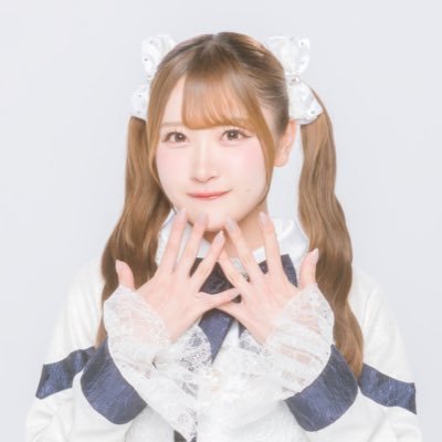 andWHITE_Cocoa's profile picture. 