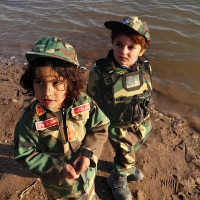 زما په ژوند کی اصلی علم خوښ دی که دینی علم وی که عصری علم دنیا او اخرت ګټه په علم کی ده