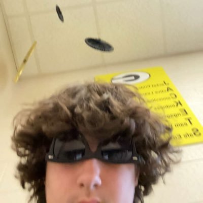 fi32171775's profile picture. content creator/fortnite comp