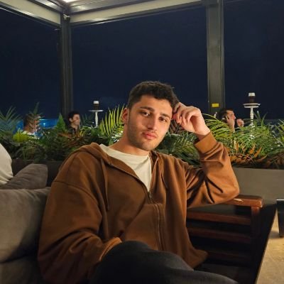 m_bagcia's profile picture. *ÇÜ Makine
*Grafik Tasarım
*Girişimci