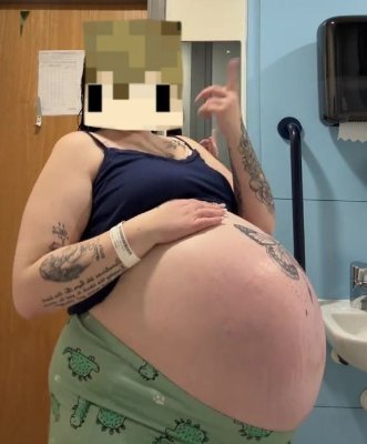 Grianpregnant's profile picture. GRIAN IS MPREG!!
