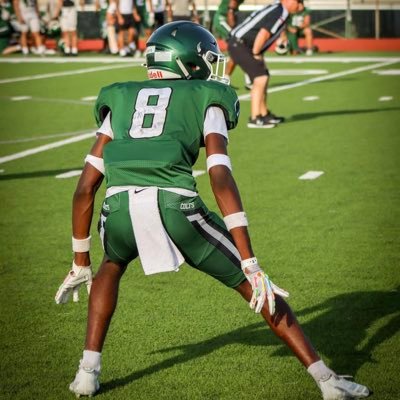 AHS|3.8 GPA|FOOTBALL| CB-CO27 |37.5 vert | 4.56 40 yrd |6xALL AMERICAN TRACK ATHLETE |400m| HJ| email- Majaidavis0@gmail.com