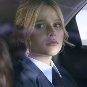 voguescriss's profile picture. here again