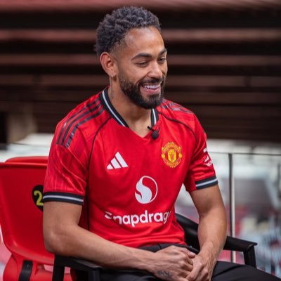 bhureee3's profile picture. The reds go marching on ..GGMU