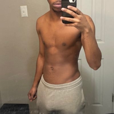 chris_n_the_mix's profile picture. https://t.co/knTIsA65IK                               DM for face reveal