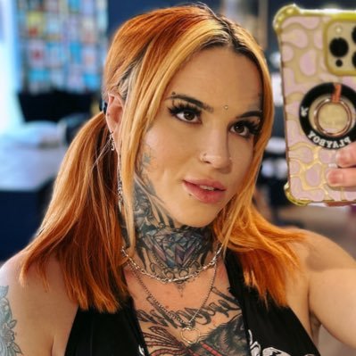 18+ NSFW. Your favorite tattooed PAWG , Tattooer, dog lover, nerd. Sweet but sometimes a little bratty 😇😈🖤