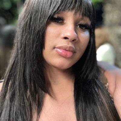 To See @BosGurlLive😋💦💦 Follow This Page 💦
