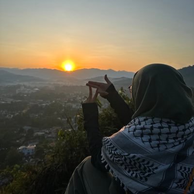 From Him and to Him | labbaika ya Aqsa 🇵🇸 | Quran, 7:172 | Full time servant of Allah | Flowers, skies and everything nice ♥️