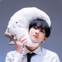Cat🥢 d-day (@minyangful) 's Twitter Profile