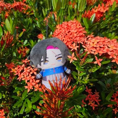 shooesb's profile picture. Sat for Joseph Desaulniers and Eta Viluf || IDV || 18+ || 🇸🇬 || ⛈️📿-🧻-🌋🍖 - 🦁💰 || 🌿✨-🎸🌙-🐣🎡-🧤 ❔-🎫🕶️|| RT a lot