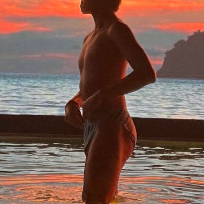 zach0zy's profile picture. 2X/16X/5X/0 #X事X了 #勿相認 #一切隨緣 🧘🏻