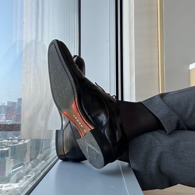 Based in Chengdu|喜👔👞🧦同好|推请止于推|分享自己另一面|WX: wmwdhb