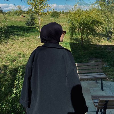 duru_sare19415's profile picture. İnsan zihninin sessizliğinde gezinmeye çalışıyorum
