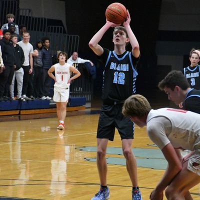 MN | HS class of '25 | 6'9 | C, SF | 170lbs | Ridgewater College Basketball @RidgewaterMBB
rbakke2107@gmail.com